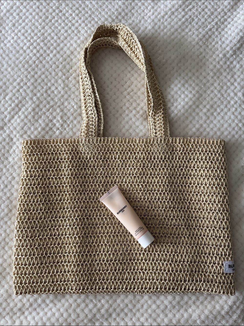 🆕👜Burberry Goddess Raffia Tote Bag + Burberry Her Body Lotion Gift Set NWOT